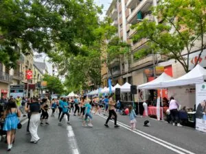 Voluntàries de l'associació al Bus de la Sang
